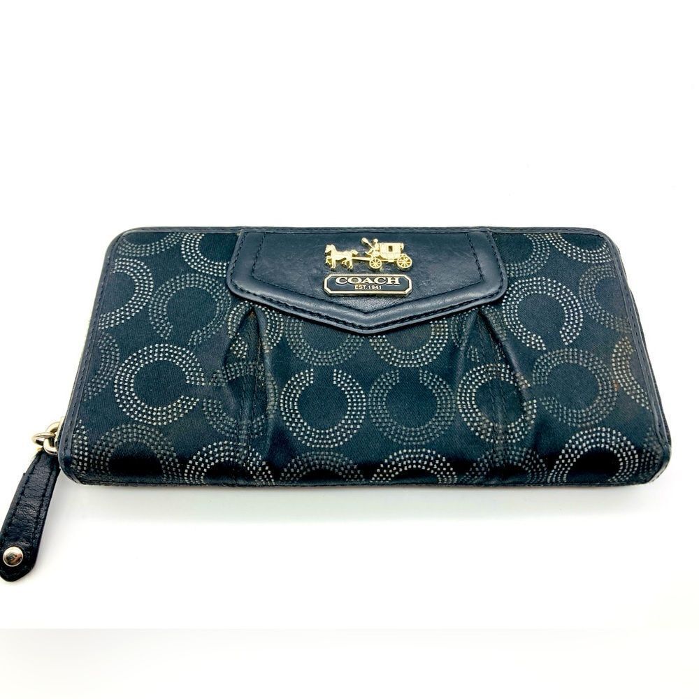 Coach Signature Women’s Wallet